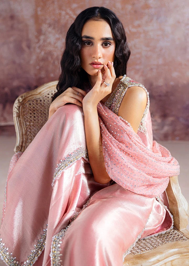 SRA- RYDA pakistani fashion outfit in black tones.
